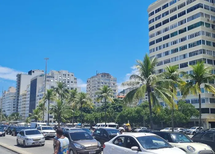 Apartamento: COPACABANA Praia - 2 quartos independentes, vista do mar - Polo Gastronômico do Lido - Até 6 pessoas, Posto 2, próximo Metrô Arcoverde