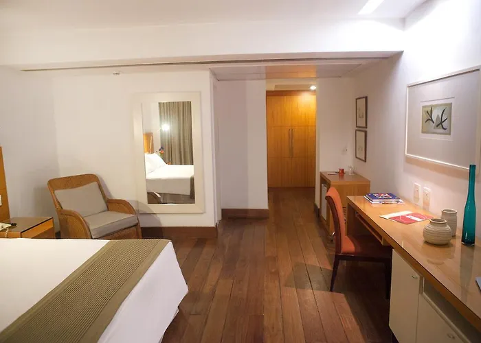 Hotel 4 estrelas: Golden Tulip Ipanema Plaza